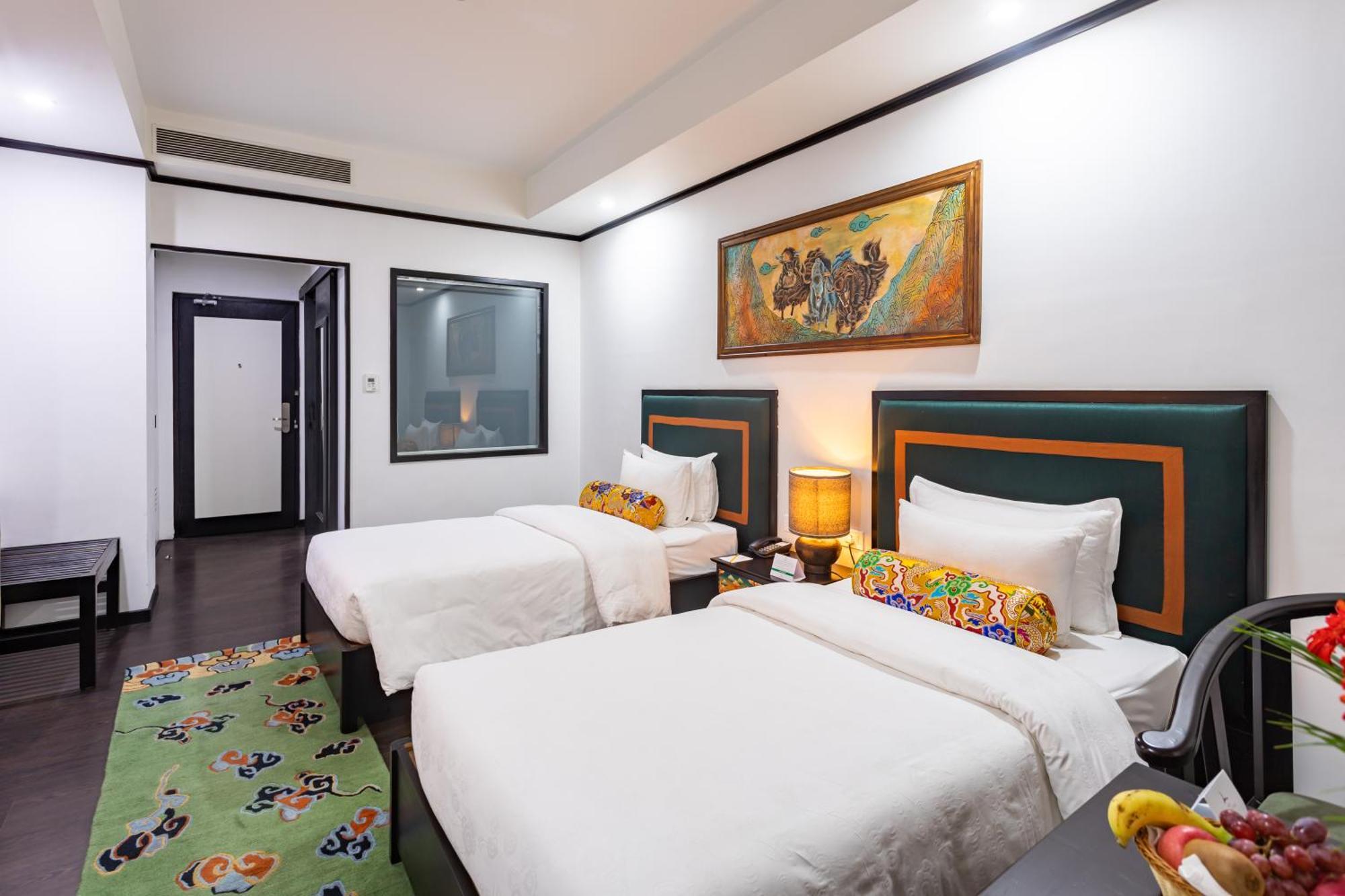 Hotel Lo Mustang Kathmandu Exterior photo