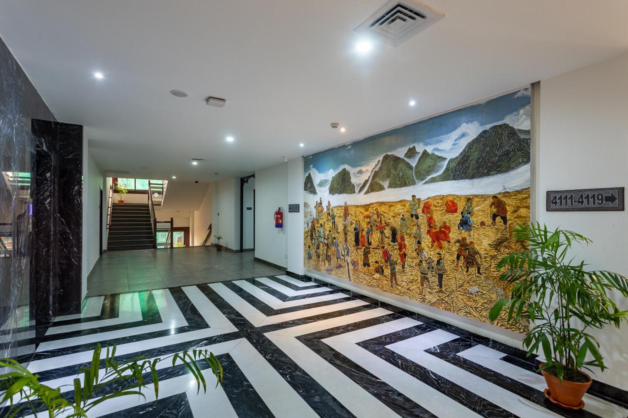 Hotel Lo Mustang Kathmandu Exterior photo