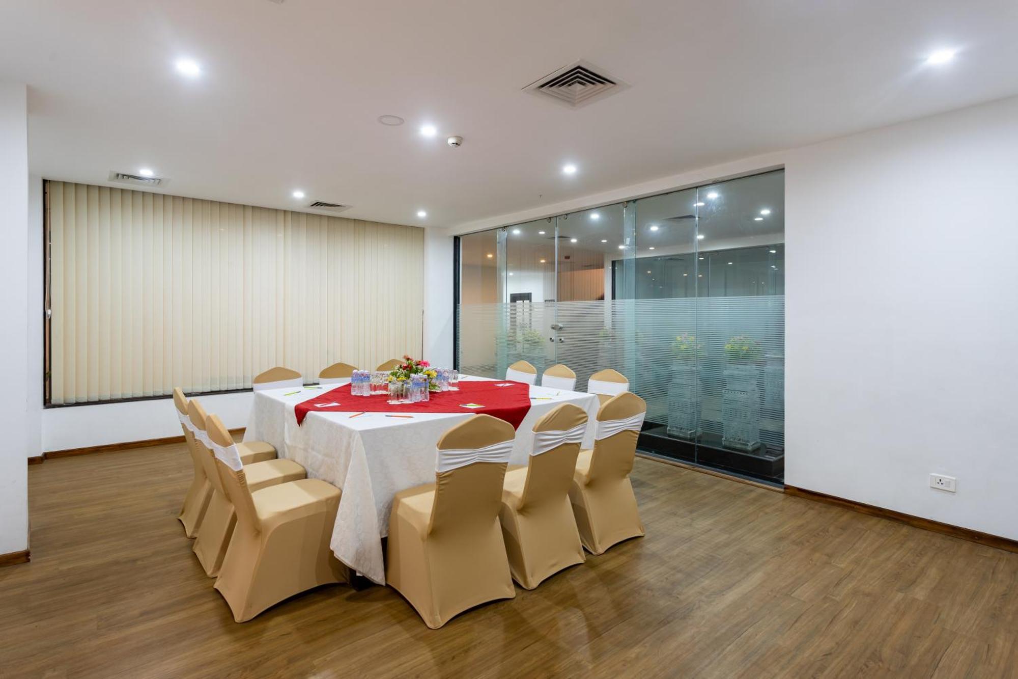 Hotel Lo Mustang Kathmandu Exterior photo