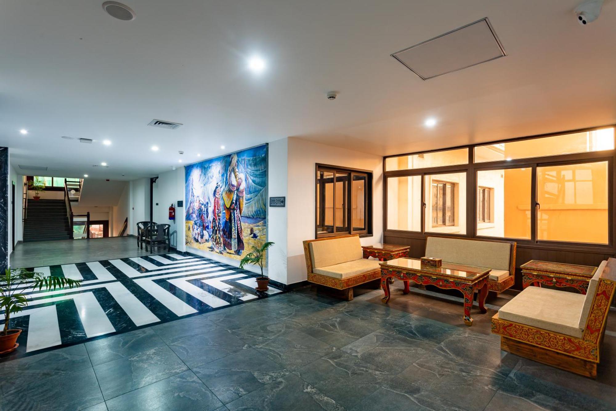 Hotel Lo Mustang Kathmandu Exterior photo